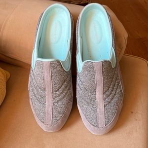 Easy Spirit Slip-On Casual Shoes 11 wide